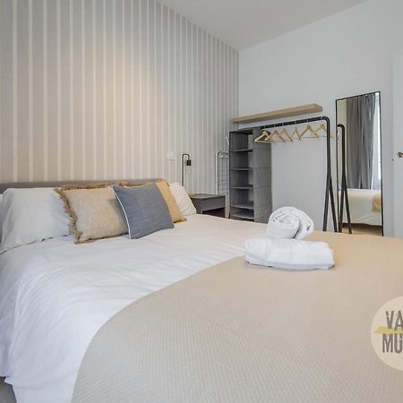 Spacious New Apartment Para 7 En La Plaza De Tirso De Molina Madrid Exterior photo