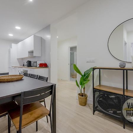 Spacious New Apartment Para 7 En La Plaza De Tirso De Molina Madrid Exterior photo